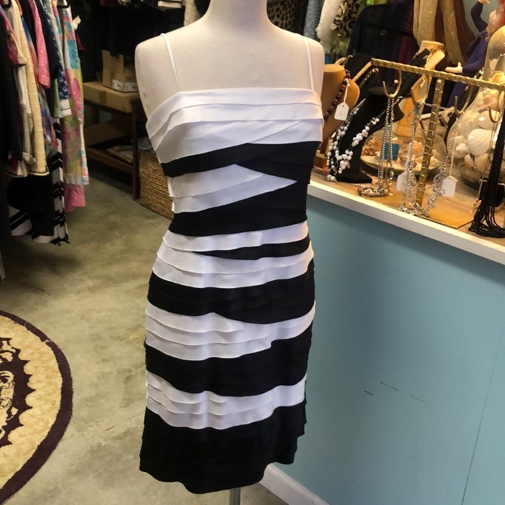 JS COLLECTION Black/White Tiered Cocktail Dress 10